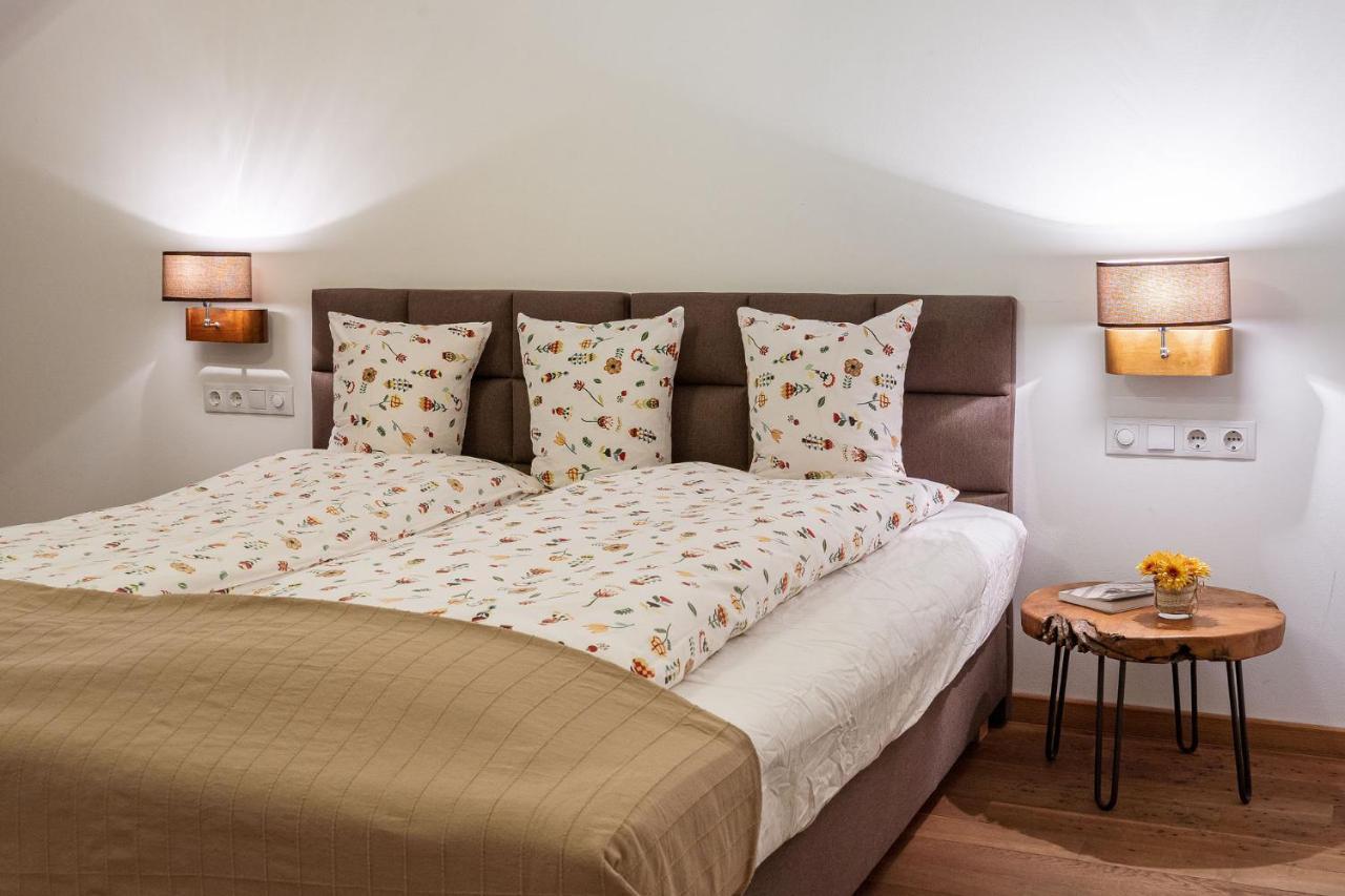 Casa Kraus Hotel Crit Ngoại thất bức ảnh