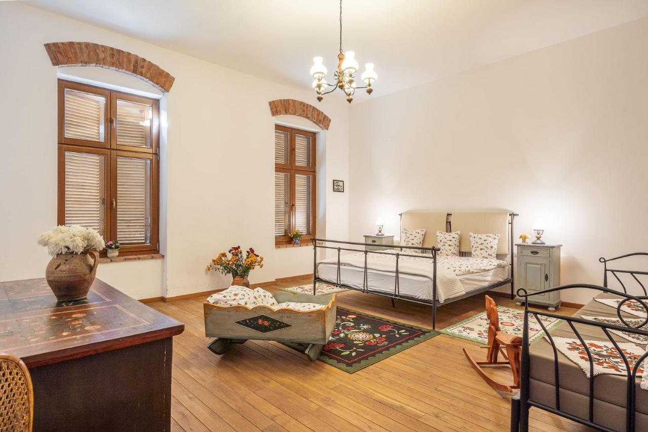 Casa Kraus Hotel Crit Ngoại thất bức ảnh